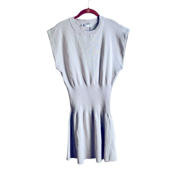 Zara Ruched Waist Knit Dress Grey Seamless Mini Dress Size Large NWT 4 0439 - Picture 3 of 8